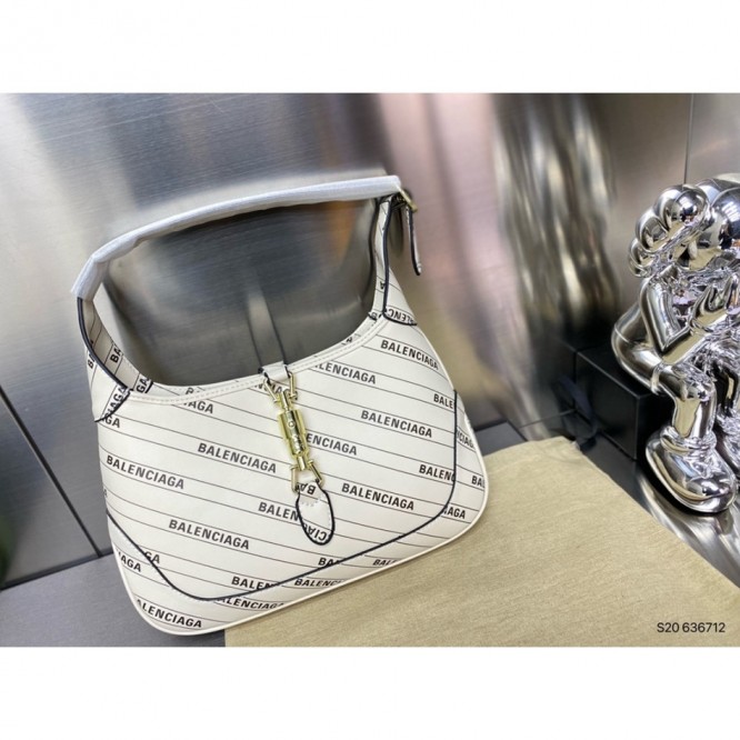 Gucci〔ジャッキー 1961〕ザ ハッカー プロジェクト ミディアムバッグ636712 
