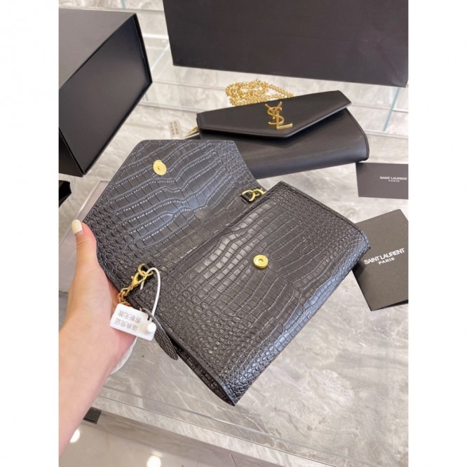 YSL・レザー コンチネンタルウォレット 財布 折財布