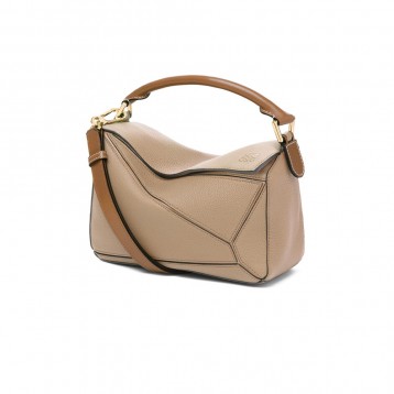 新作★LOEWE★パズルバッグ スモール(ソフト グレイン カーフスキン)32212KBS21 新作★LOEWE★パズルバッグ スモール(ソフト グレイン カーフスキン)32212KBS21