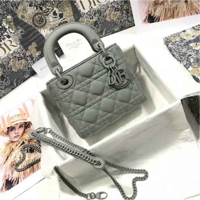 DIOR（ディオール）LADY DIOR ミニバッグ