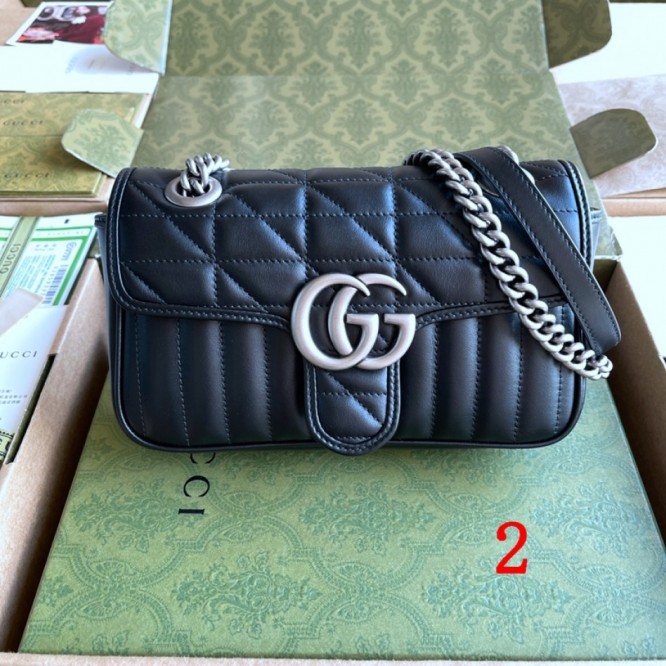 Gucci〔GGマーモント〕 キルティング ミニバッグ446744