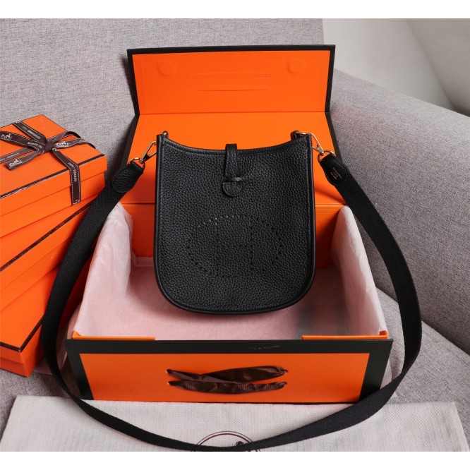 ★新入荷★HERMES エルメス Evelyne MINI エヴリン ミニ ショルダーバッグ 斜めかけ H069426CCAV
