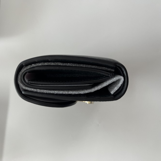 【CELINE】大人気★贈り物にも スモール フラップウォレット