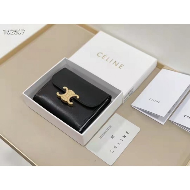 Celine小さな光沢のある滑らかなラムレザーフラップウォレット財布