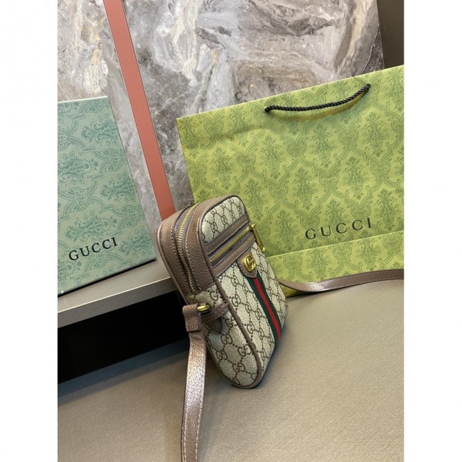 GUCCIグッチ 〔オフィディア〕GGショルダーバッグ