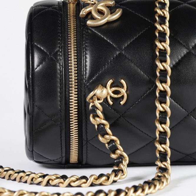 【新作バッグ♡日本入手困難】CHANEL 21AW ミニショルダーバッグ AS2735 B06356 94305