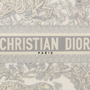 【世界中で大人気♪】Dior 2021 DIOR BOOK TOTE トワル ドゥ ジュイ エンブロイダリー M1286ZTDT_M932 【世界中で大人気♪】Dior 2021 DIOR BOOK TOTE トワル ドゥ ジュイ エンブロイダリー M1286ZTDT_M932