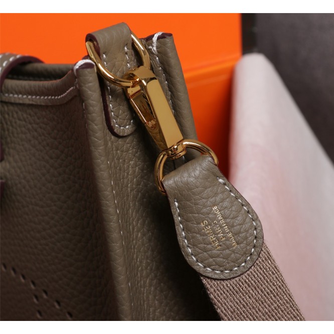 ★新入荷★HERMES エルメス Evelyne MINI エヴリン ミニ ショルダーバッグ 斜めかけ H069426CCCR