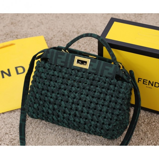 FENDI フェンディ なクラシックな ショルダーバッグハンドバッグ