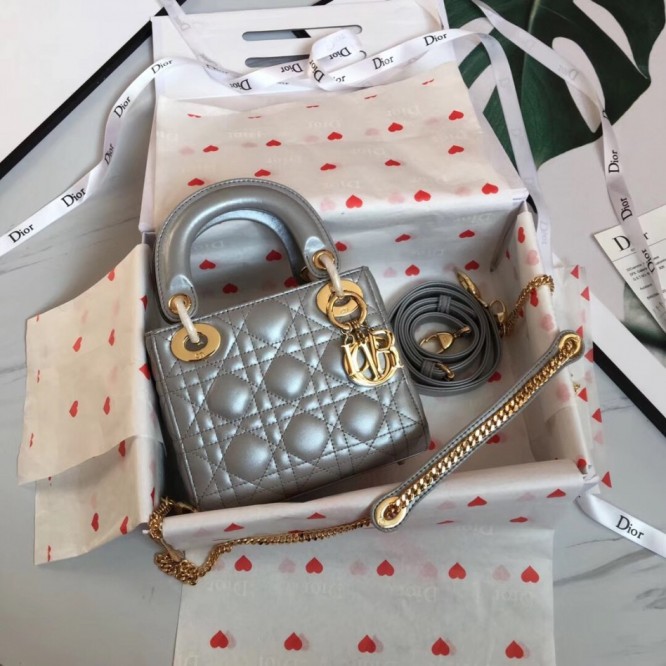 【Dior】ディオール MINI LADY DIOR ミニハンドバッグ