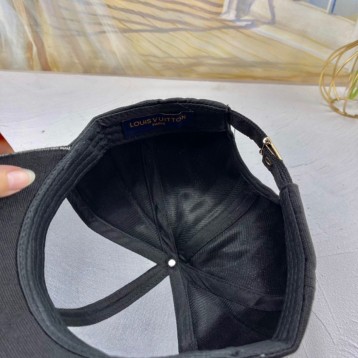 Louis Vuittonルイ・2022年最新キャップ スポーツ帽子 男女兼用 日よけ 野球帽 帽子 ベースボールキャップ Louis Vuittonルイ・2022年最新キャップ スポーツ帽子 男女兼用 日よけ 野球帽 帽子 ベースボールキャップ