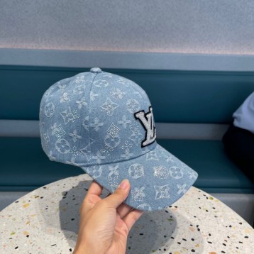 Louis Vuittonルイ・2022年最新キャップ スポーツ帽子 男女兼用 日よけ 野球帽 帽子 ベースボールキャップ Louis Vuittonルイ・2022年最新キャップ スポーツ帽子 男女兼用 日よけ 野球帽 帽子 ベースボールキャップ