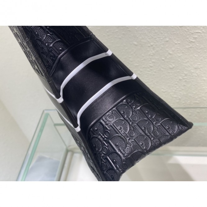 DIOR BOOK TOTE ミディアム Oblique エンボス