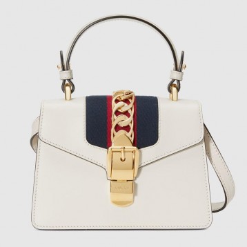 【GUCCI】人気の〔シルヴィ〕レザー ミニバッグ★すぐ届く！