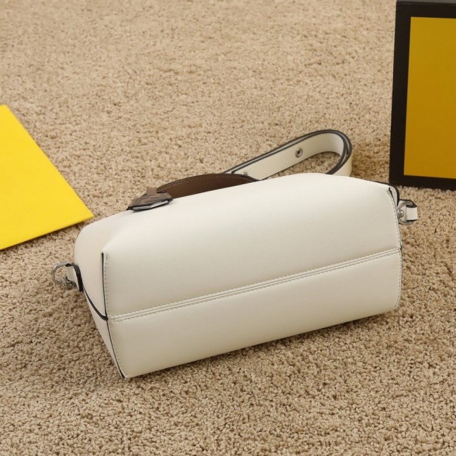 FENDI ミディアム バイザウェイ 「FENDI ROMA」