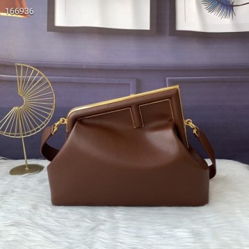 FENDI フェンディ 2021年最新なクラシックな ショルダーバッグ