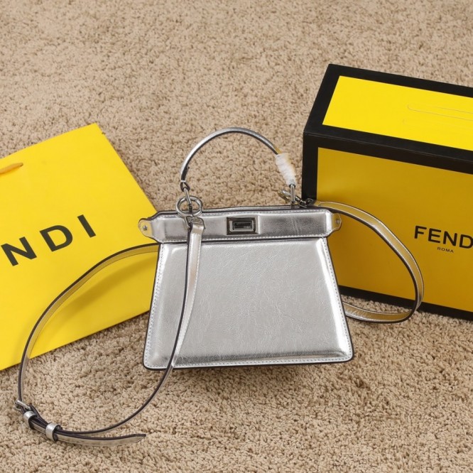 FENDI PEEKABOO フェンディ ピーカブー ミニ