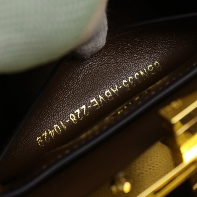 FENDI PEEKABOO フェンディ ピーカブー ミニ