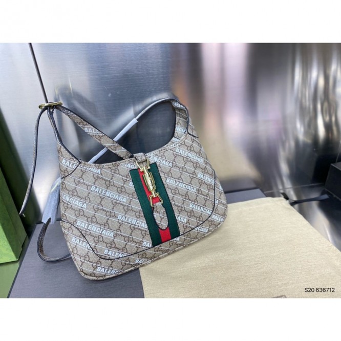 Gucci〔ジャッキー 1961〕ザ ハッカー プロジェクト ミディアムバッグ636712 