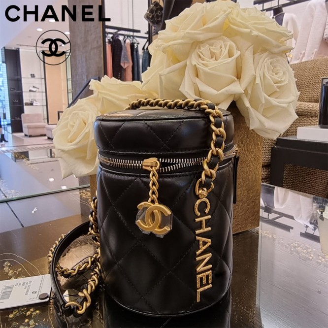 【新作バッグ♡日本入手困難】CHANEL 21AW ミニショルダーバッグ AS2735 B06356 94305