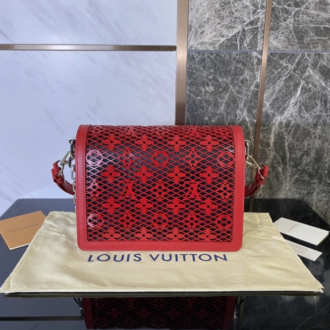 22SS★大人気★ Louis Vuitton ドーフィーヌ MINI ショルダー 赤M20359