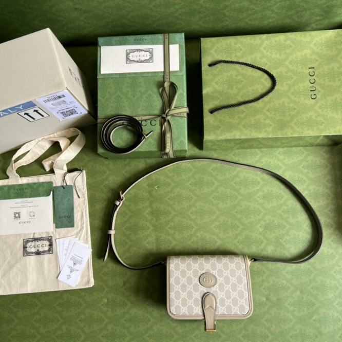 GUCCIインターロッキングG ミニ ショルダーバッグ