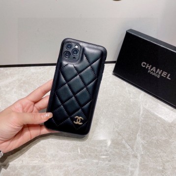 Chanel シャネル・iPhone 携帯クラシッントケース