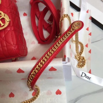 Dior ミニバッグ《LADY DIOR Cannage》チェリーレッド ラム Dior ミニバッグ《LADY DIOR Cannage》チェリーレッド ラム