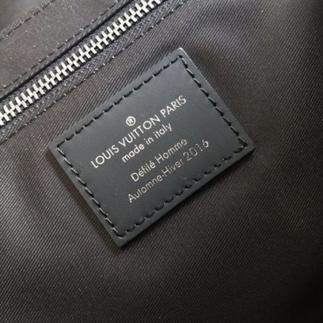 【人気】Louis Vuitton PMボイジャーメッセンジャーバッグ
