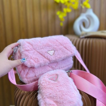 【数量限定】2022秋冬新作 PRADA Terry バッグ