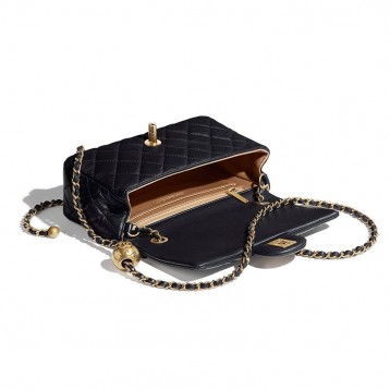 【世界中で大人気】CHANEL フラップ バッグ シャネル ショルダーバッグ ポシェット レディース バッグ ブラック 限定 AS1787 B02916 N6517 【世界中で大人気】CHANEL フラップ バッグ シャネル ショルダーバッグ ポシェット レディース バッグ ブラック 限定 AS1787 B02916 N6517