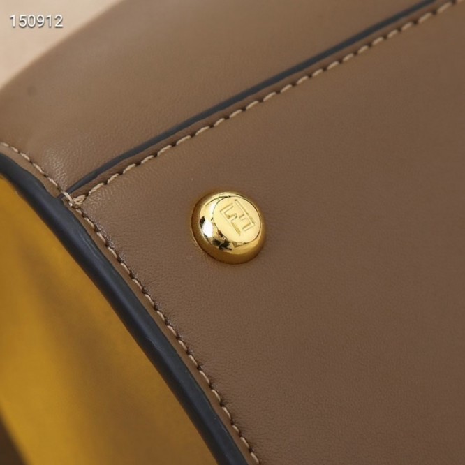 FENDI フェンディ 2021年最新なクラシックな ショルダーバッグ
