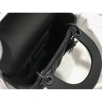DIOR(ディオール)LADY DIOR ミニバッグ DIOR(ディオール)LADY DIOR ミニバッグ
