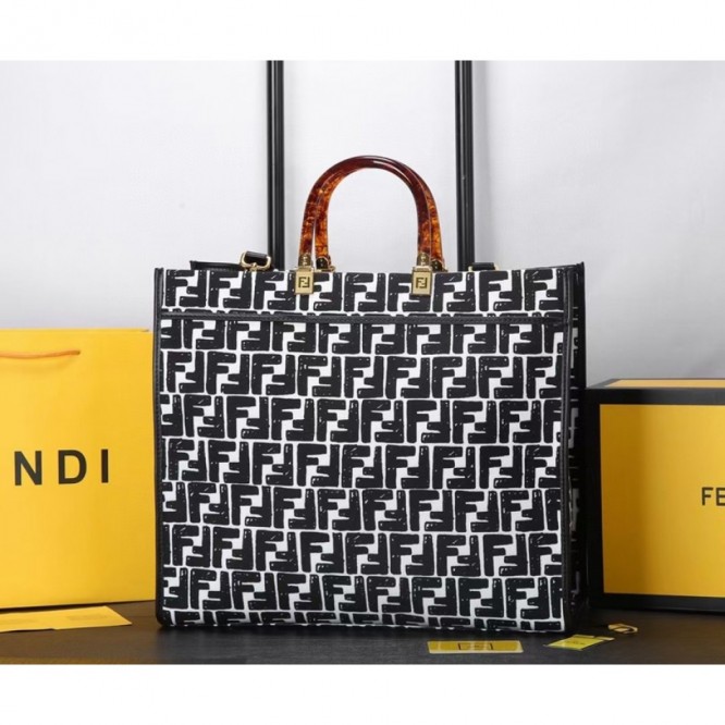 FENDI フェンディ 2021年最新なクラシックな トートバッグ