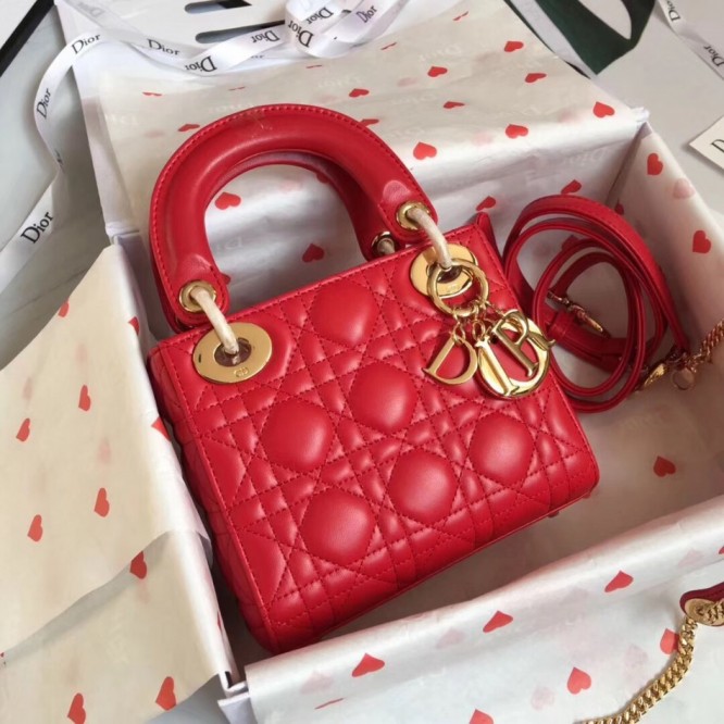 Dior ミニバッグ《LADY DIOR Cannage》チェリーレッド ラム