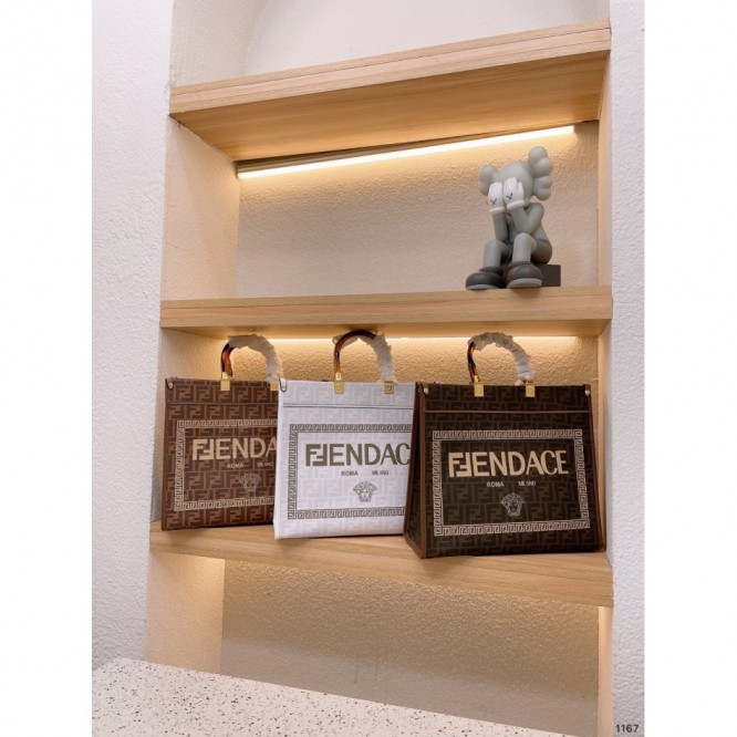 FENDI フェンディ なクラシックな ショルダーバッグハンドバッグ