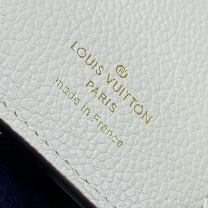 LOUIS VUITTON M80086  ポルトフォイユ・ヴィクトリーヌ