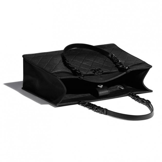 【在庫僅か】CHANEL シャネル21ss ラージトートバッグ 黒 AS2304 B04864 94305