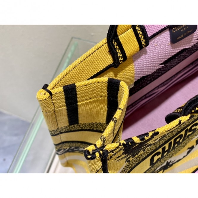 Dior ☆ DIOR BOOK TOTE ラージバッグ