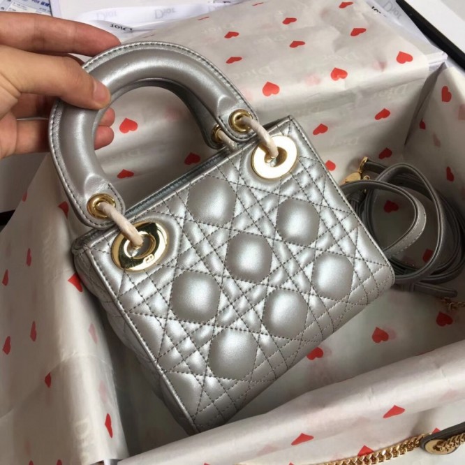 【Dior】ディオール MINI LADY DIOR ミニハンドバッグ