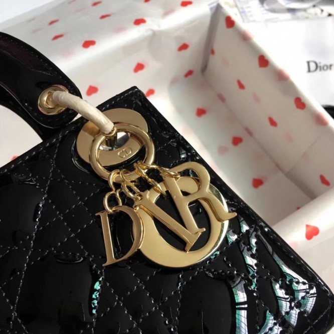 DIOR（ディオール）LADY DIOR ミニバッグ