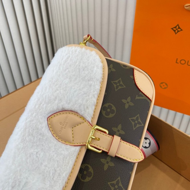 【Louis Vuitton】2022冬季限定!★モコモコ可愛いディアヌバッグ