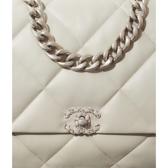 CHANEL 19 マキシ ハンドバッグ