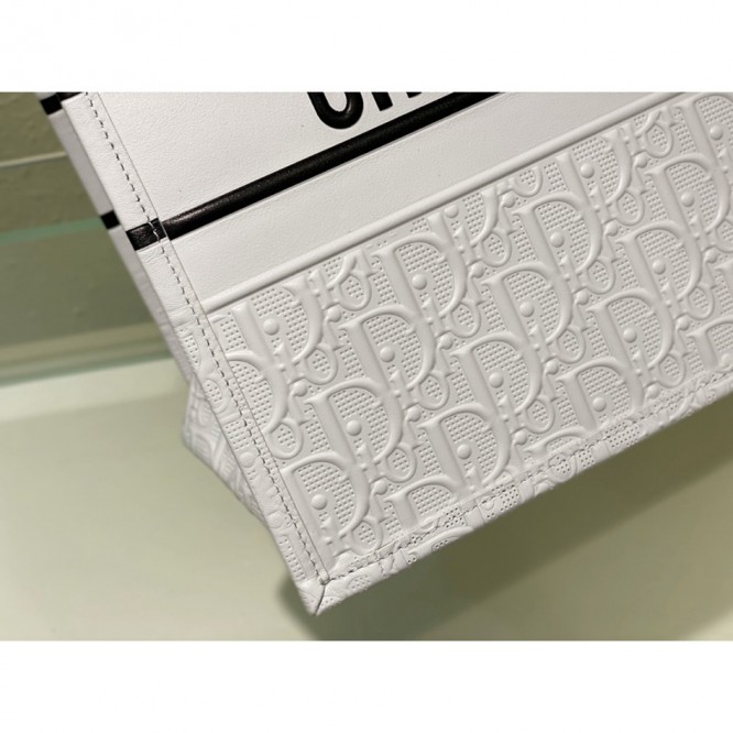 Dior Booktote ディオール ロゴ オブリーク エンボス ミディアム