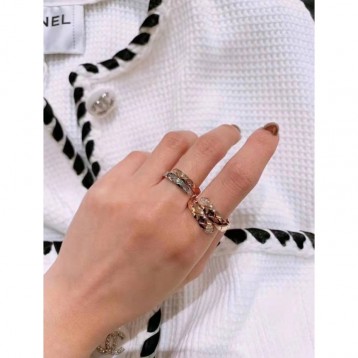 ココ クラッシュ コレクション リング18Kベージュゴールド、18Kホワイトゴールド、ダイヤモンド、スモールモデル ココ クラッシュ コレクション リング18Kベージュゴールド、18Kホワイトゴールド、ダイヤモンド、スモールモデル