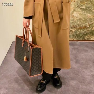 Celine・TRIOMPHECANVASロゴプリント和牛レザー横CABASハンドバッグ  Celine・TRIOMPHECANVASロゴプリント和牛レザー横CABASハンドバッグ