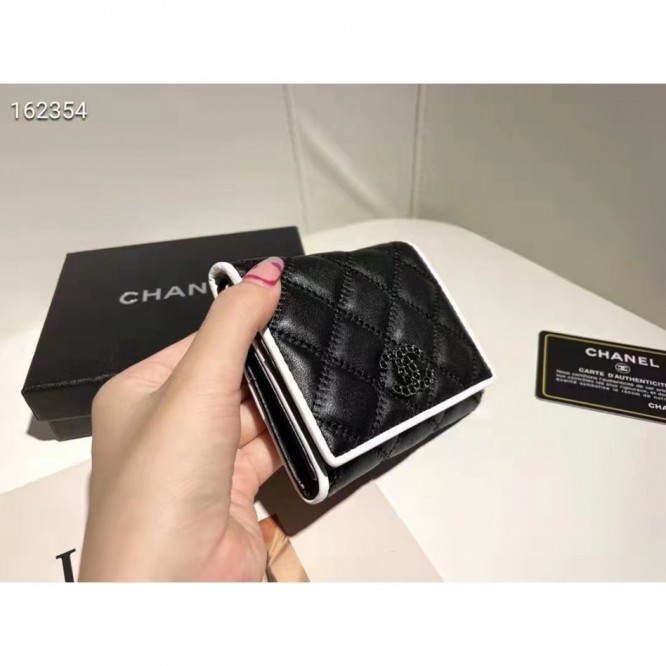 ChaneL・レザー コンチネンタルウォレット 財布 折財布