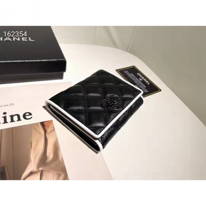 ChaneL・レザー コンチネンタルウォレット 財布 折財布