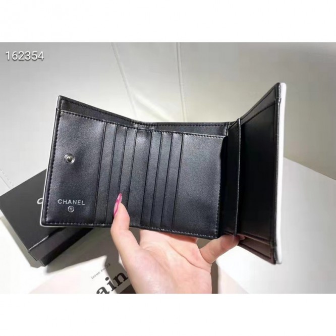 ChaneL・レザー コンチネンタルウォレット 財布 折財布