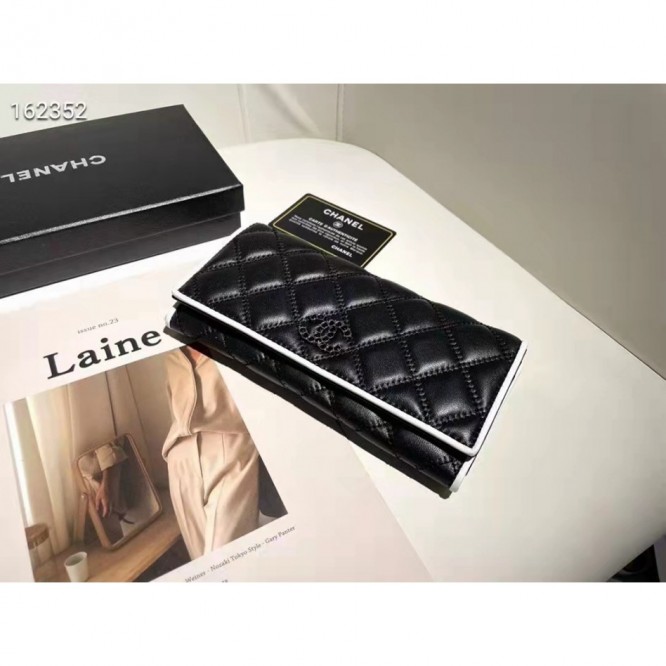 ChaneL・レザー コンチネンタルウォレット 財布 折財布